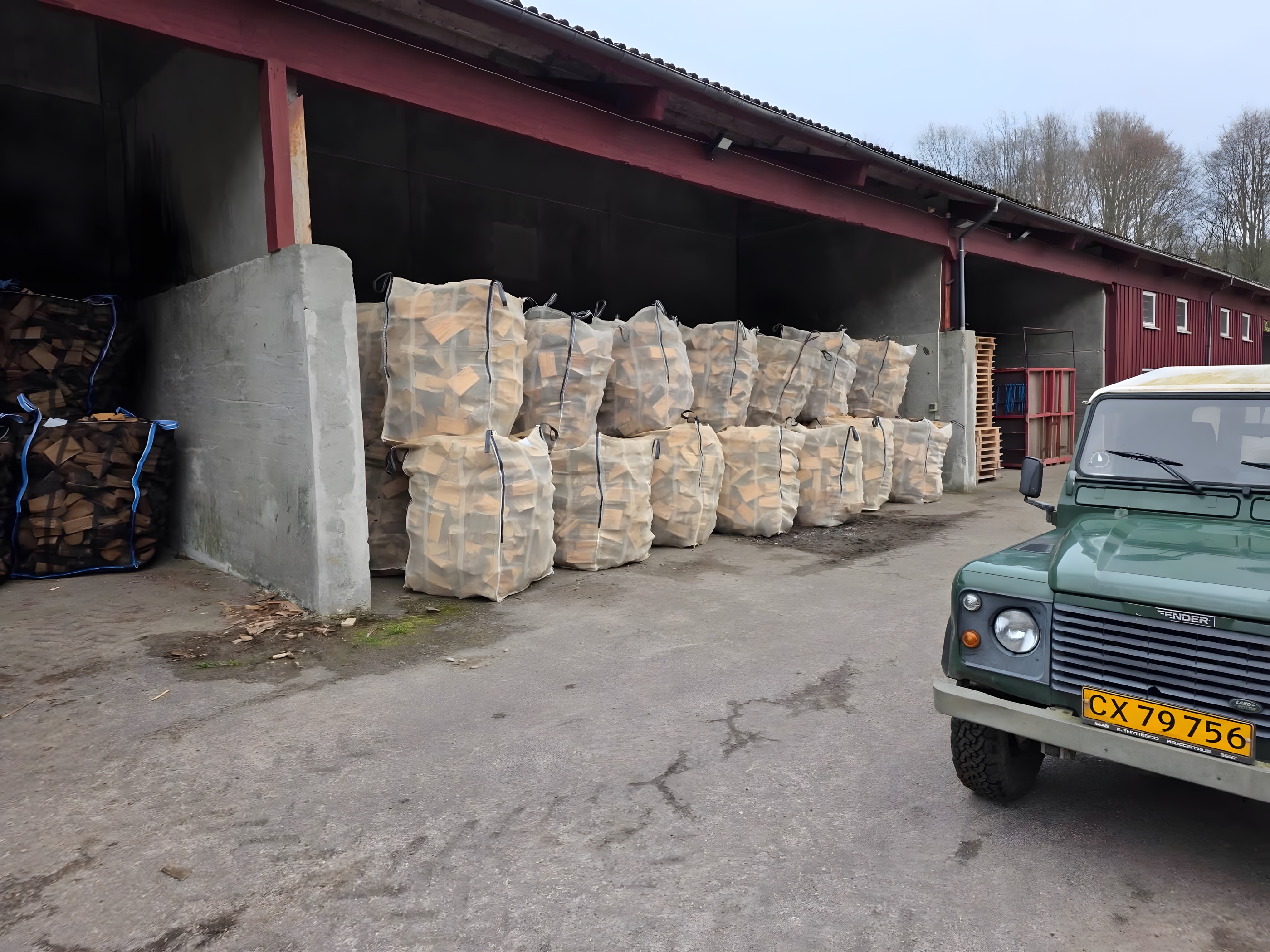 Rækker af færdigpakkede big bags